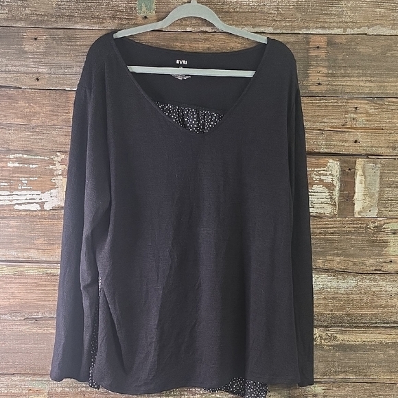 EVRI Black Long Sleeve V-Neck Top W/Pleated Back, Plus Size 2X - Picture 1 of 4